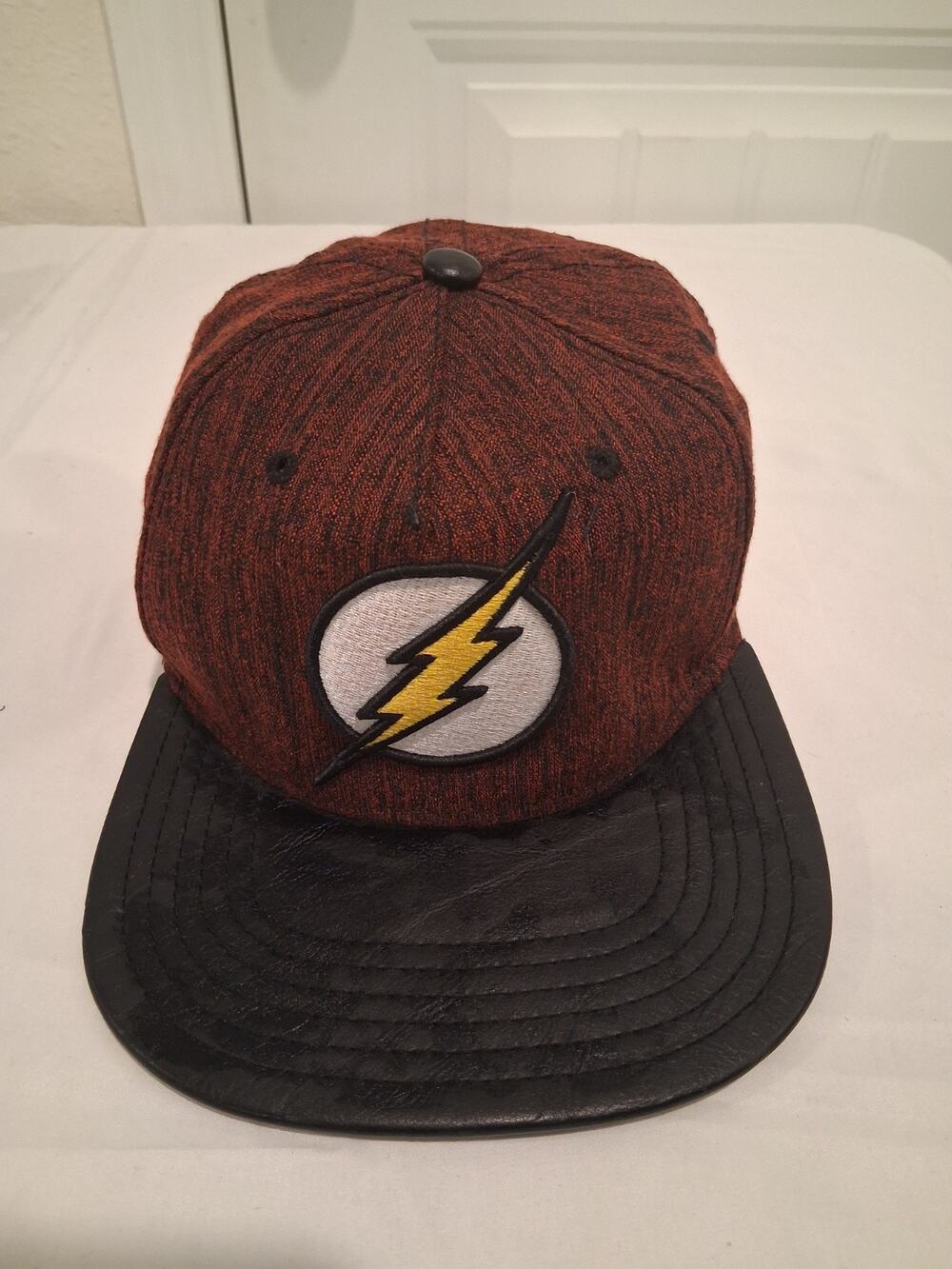 DC Comics The Flash Snapback Hat Cap Bioworld 2018 Burgundy Heather Leather OSFM